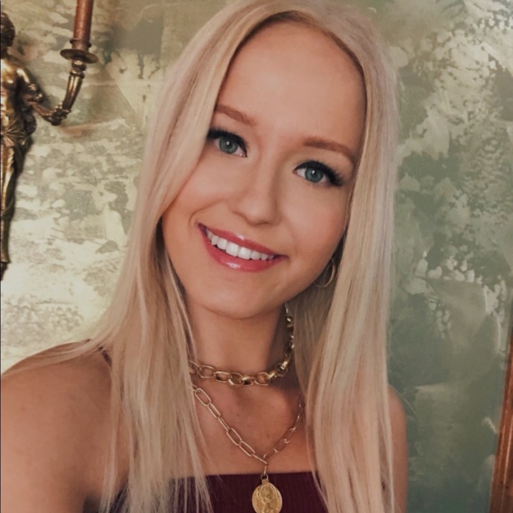 Meet your Posher, Amber